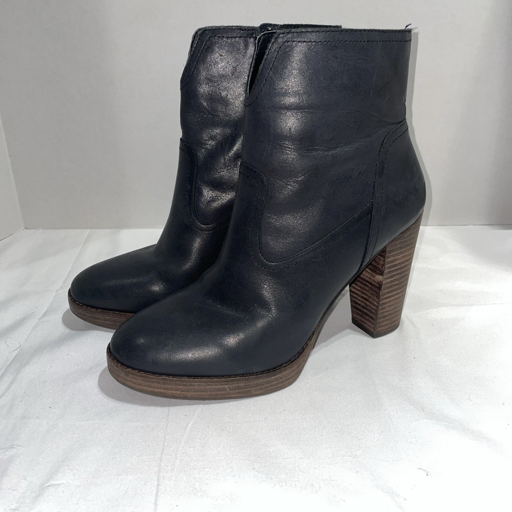 Lucky Brand Women Black Leather Ankle Boots V-Notch Stacked Block Heel Size 9.5M